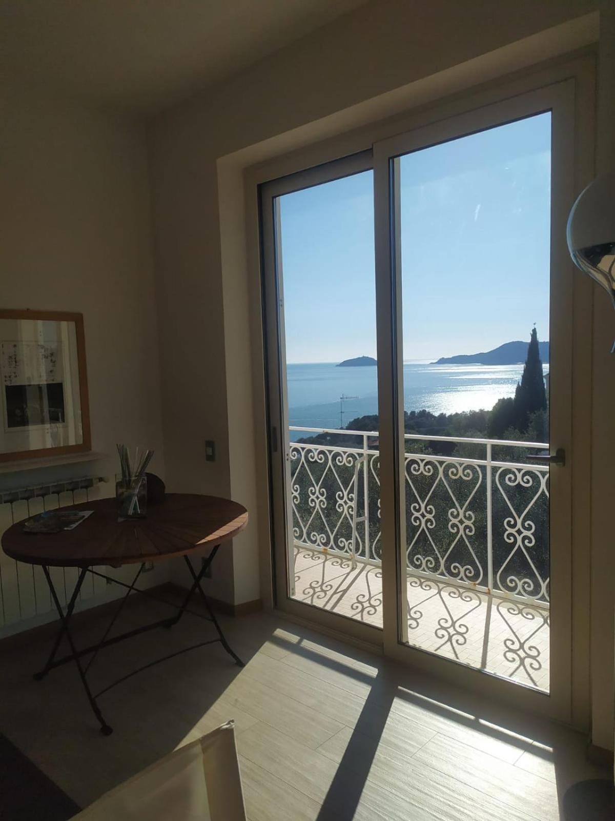 Villa Degli Ulivi - Free Parking Леричи Экстерьер фото