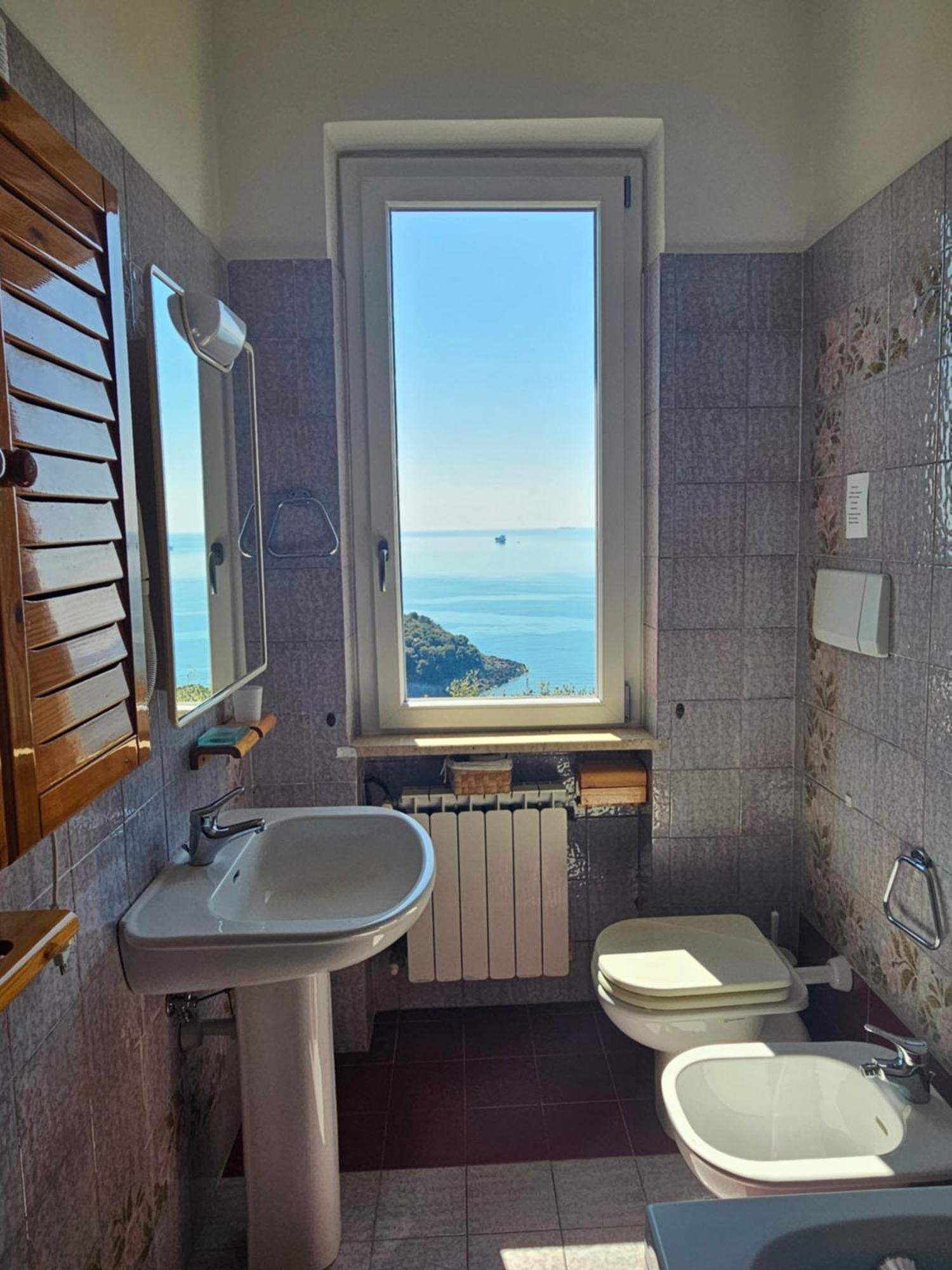 Villa Degli Ulivi - Free Parking Леричи Экстерьер фото