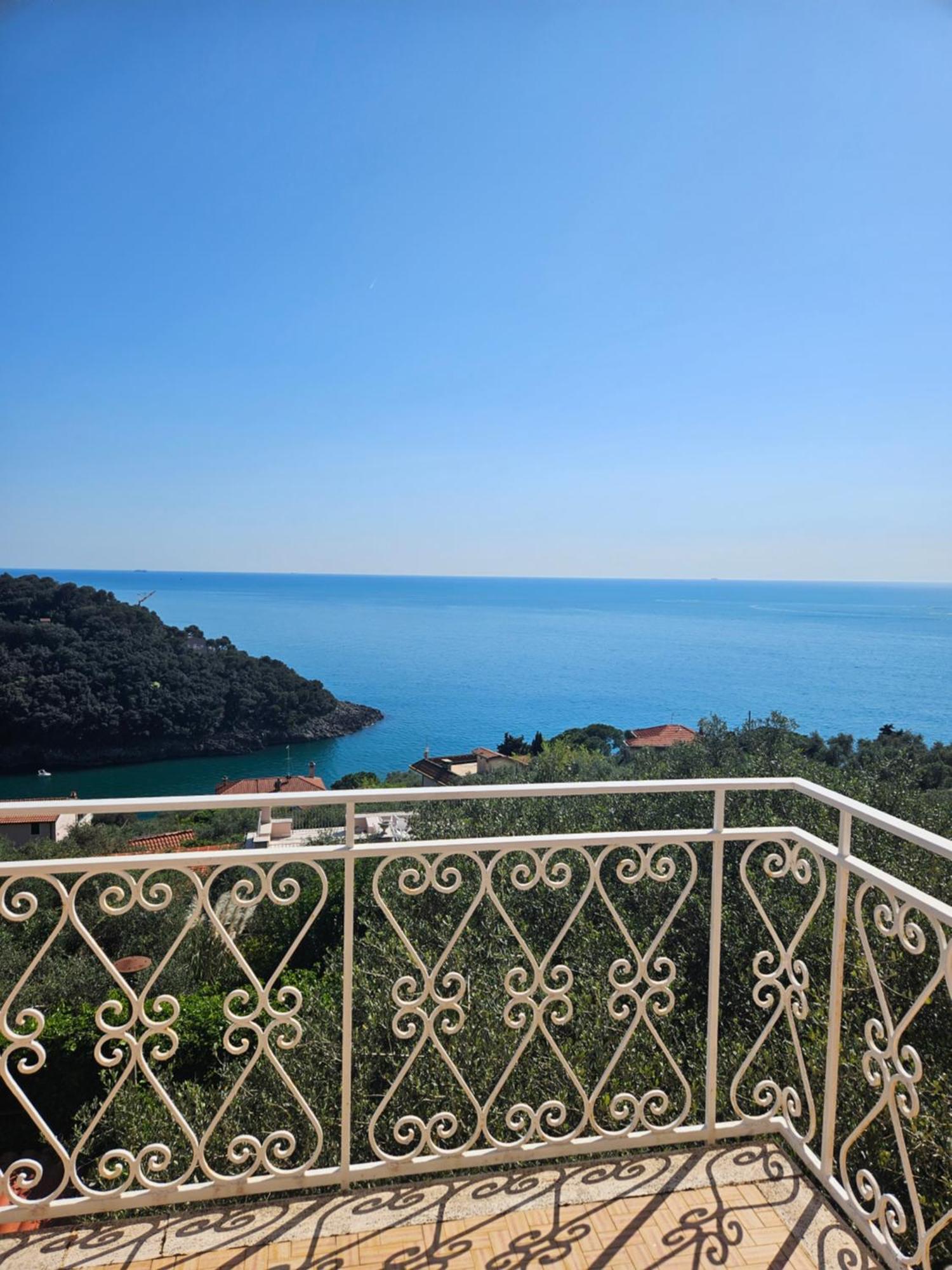 Villa Degli Ulivi - Free Parking Леричи Экстерьер фото